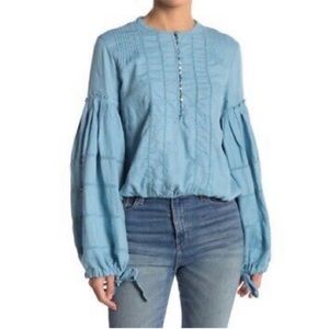 Free People High Swells peasant top blue linen Frosty Skies color buttonup small